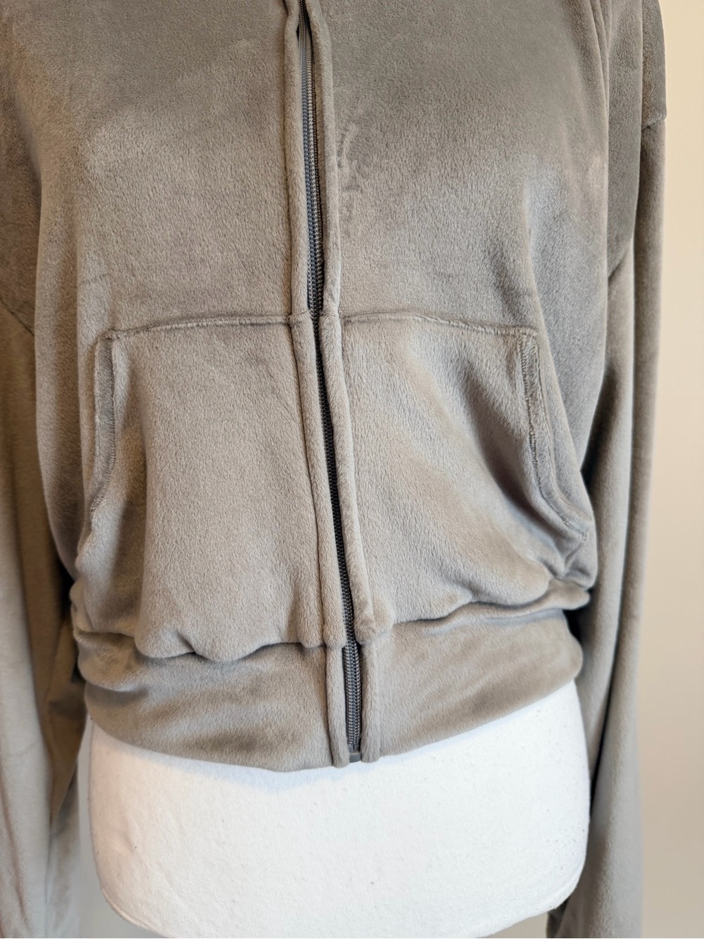 SKIMS Velour Zip Up Hoodie Jacket in Smoke size large limited edition NWOT - Picture 7 of 11